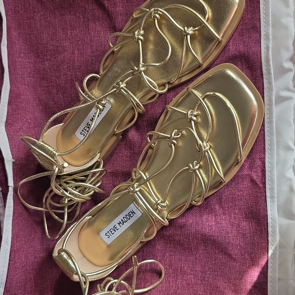 Steve Madden Ainsley Gold Gladiator Style Sandals Faux Leather Caged - Picture 4 of 6